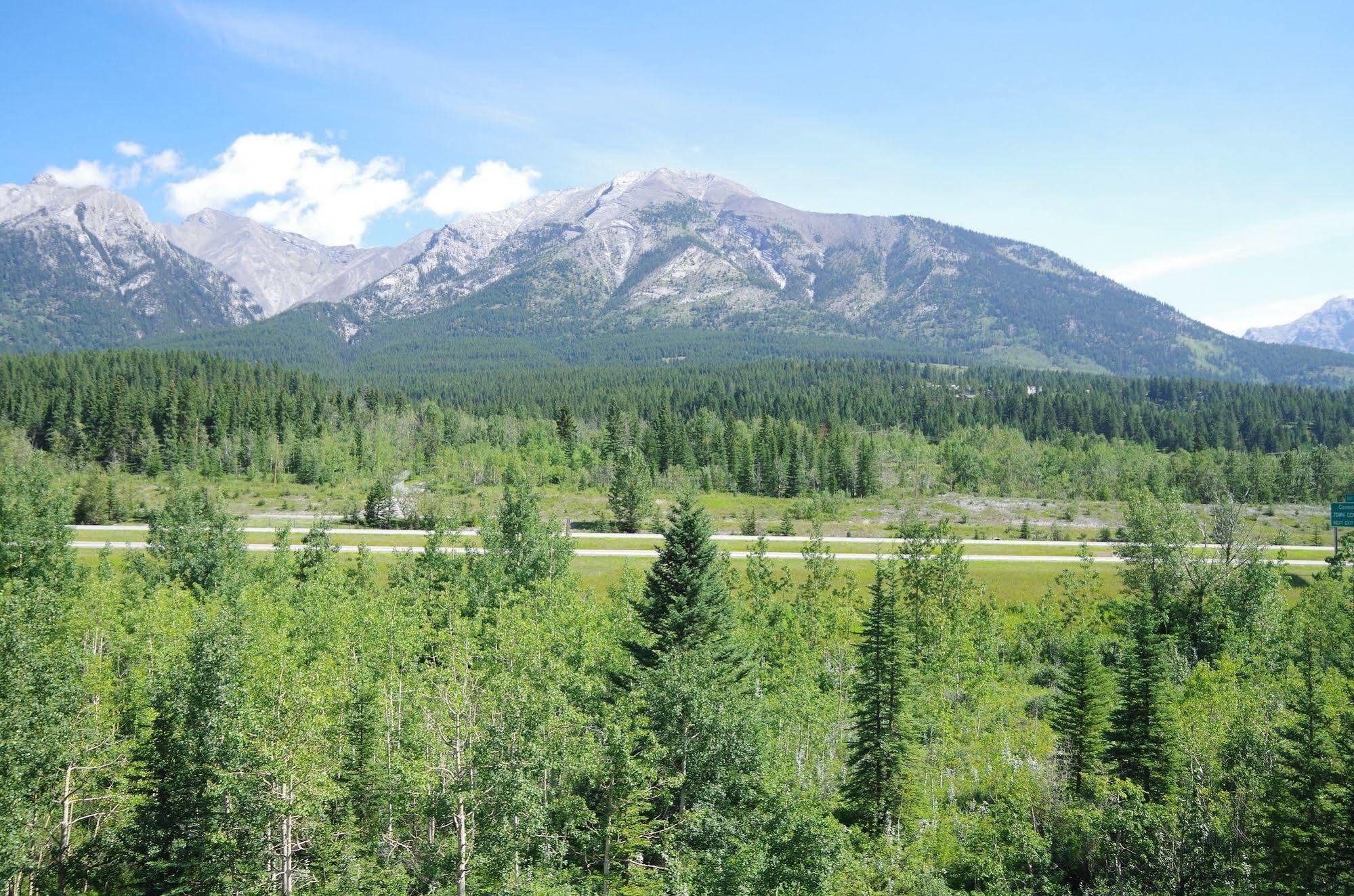 Silver Creek Lodge Canmore Eksteriør billede